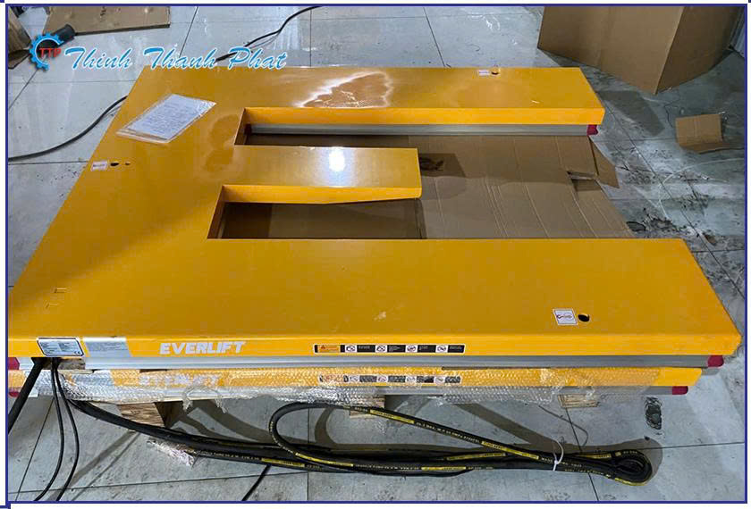 ban-nang-pallet-chu-e