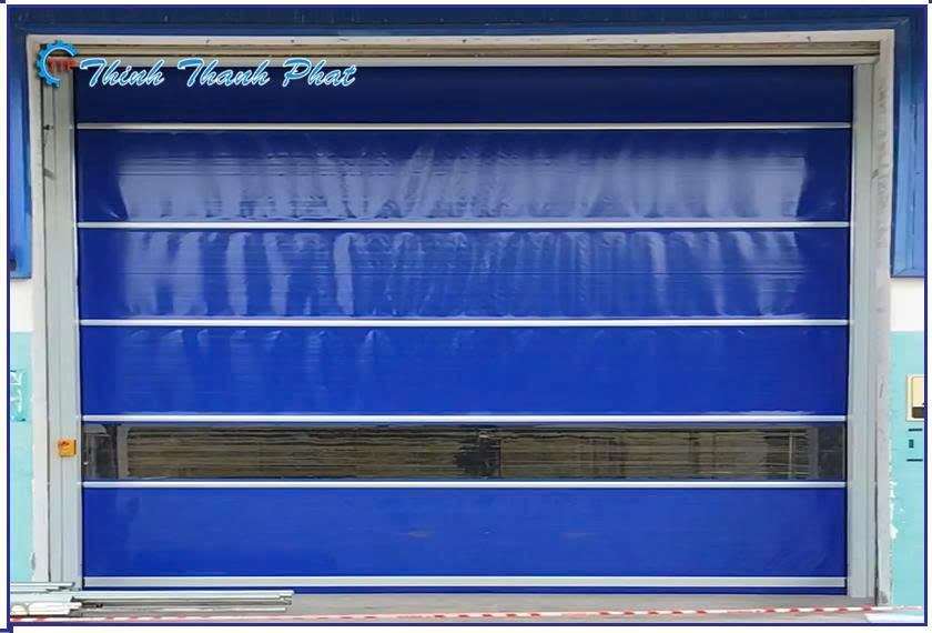 cua-cuon-toc-do-do-cao-PVC