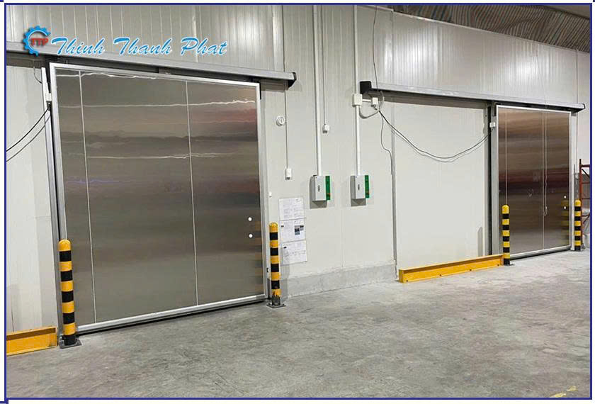 cua-panel