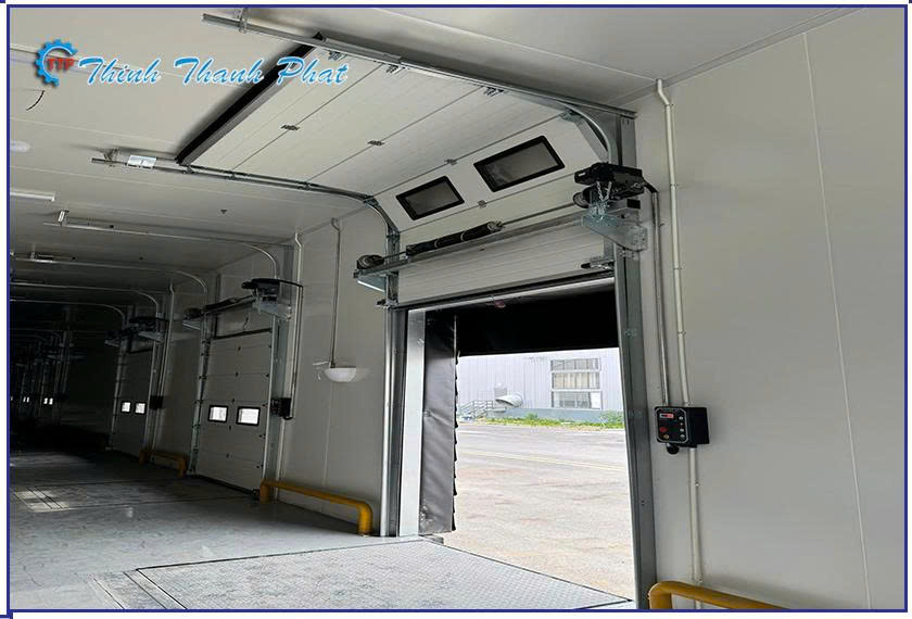 cua-truot-tran-cho-phong-sach