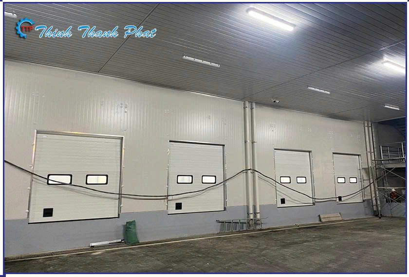 cua-truot-tran-cho-nha-xuong