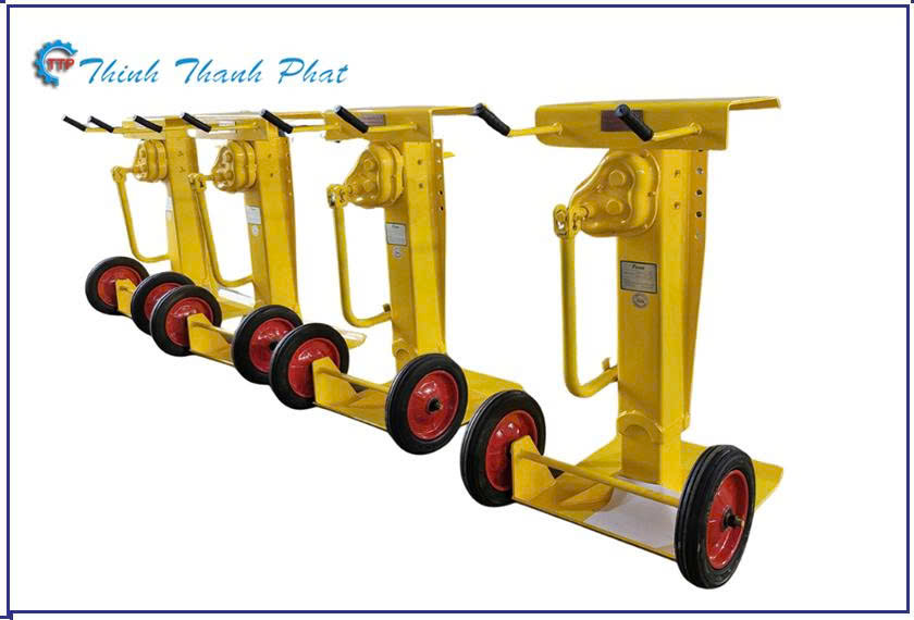 chan-chong-lat-romooc