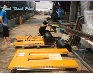 BÀN NÂNG CẮT KÉO KIỂU CHỮ E