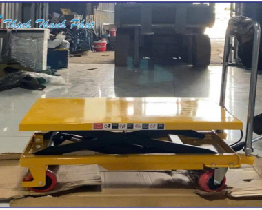BÀN NÂNG CÔNG NGHIỆP 1 TẤN CAO 1M3