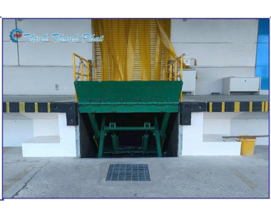 BÀN NÂNG CỬA XUẤT HÀNG CONTAINER 