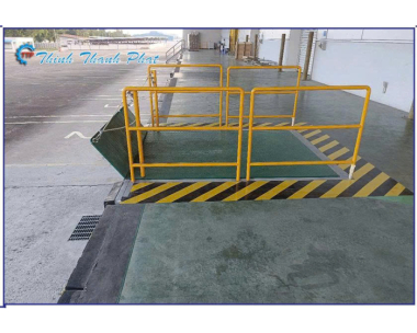 BÀN NÂNG CỬA XUẤT NHẬP HÀNG DẠNG CẮT KÉO