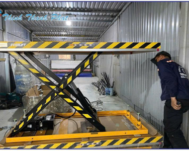 BÀN NÂNG THỦY LỰC 2000KG - NÂNG HẠ 1.5M CHO XƯỞNG GỔ 