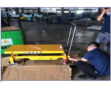 BÀN NÂNG THỦY LỰC 350kg ĐẨY TAY