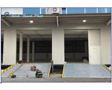 CẦU NỐI LIỀN SÀN KHO VỚI SÂN NHÀ XƯỞNG