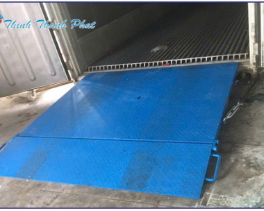 CẦU XE NÂNG LOẠI NHỎ (MINI RAMP): ĐƠN GIẢN, HIỆU QUẢ TRONG VIỆC ĐÓNG RÚT HÀNG