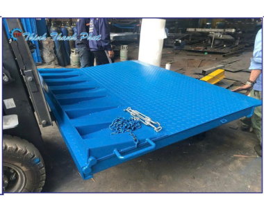 CẦU XE NÂNG MINI THIẾT KẾ NHỎ GỌN