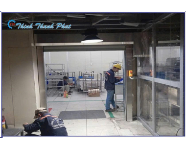 CỬA CUỐN SIÊU TỐC PVC TỰ ĐỘNG