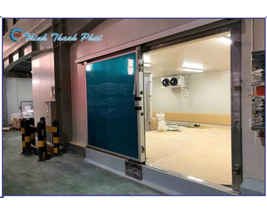 CỬA KHO LẠNH DẠNG TRƯỢT (SLIDING)