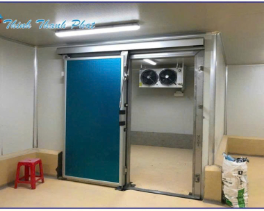 CỬA KHO LẠNH TRƯỢT TỰ ĐỘNG