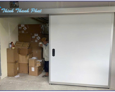 CỬA LÙA PANEL: GIẢI PHÁP CÁCH NHIỆT CHO KHO LẠNH
