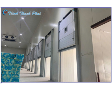 CỬA TRƯỢT TRẦN CHO KHO LẠNH