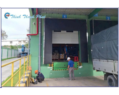 MÀN CHE DẠNG RÈM (DOCK SHELTER)