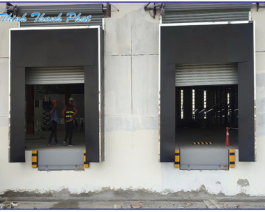 MÀN TRÙM CỬA KHO XUẤT NHẬP HÀNG