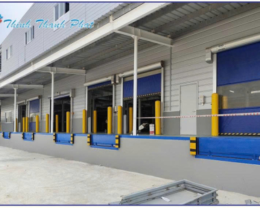 SÀN NÂNG THỦY LỰC ĐƯA HÀNG VÀO CONTAINER