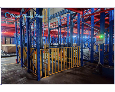 THANG NÂNG THỦY LỰC 4 TRỤ