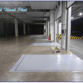 ỨNG DỤNG CỦA SÀN NÂNG THỦY LỰC (DOCK LEVELER) TRONG NGÀNH LOGISTICS