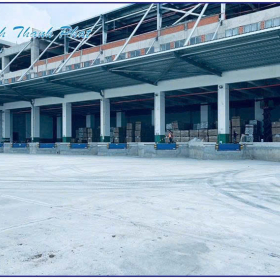 ỨNG DỤNG CỦA SÀN NÂNG THỦY LỰC TRONG NGÀNH LOGISTICS