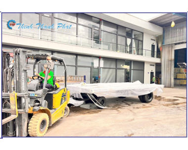 XE KÉO NỘI BỘ CÓ TẢI TRỌNG 10 TẤN