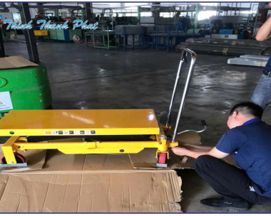 XE NÂNG MẶT BÀN CAO 1500MM